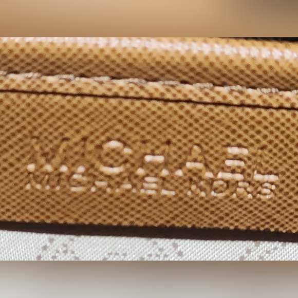 MICHAEL KORS | Cindy Dome Bag | Saffiano Leather | Peanut - Picture 11 of 12